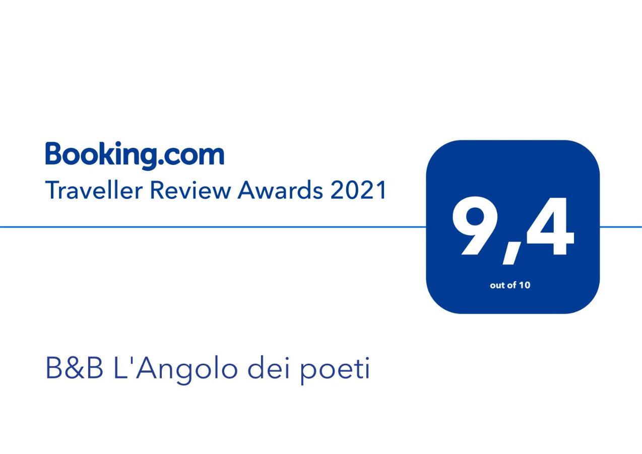 L' Angolo Dei Poeti - Couette-café Bari